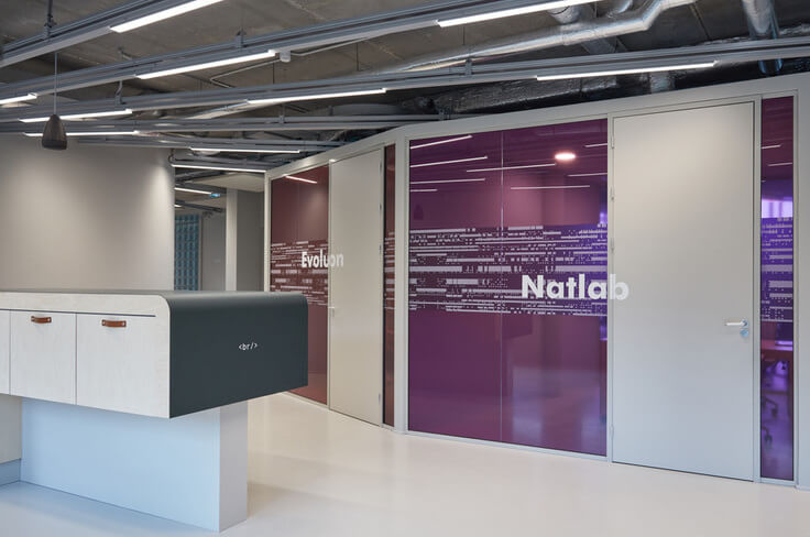 Dynamic work environment for high-tech professionals